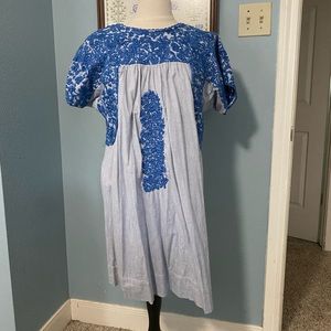 Embroidered cotton short sleeve dress!